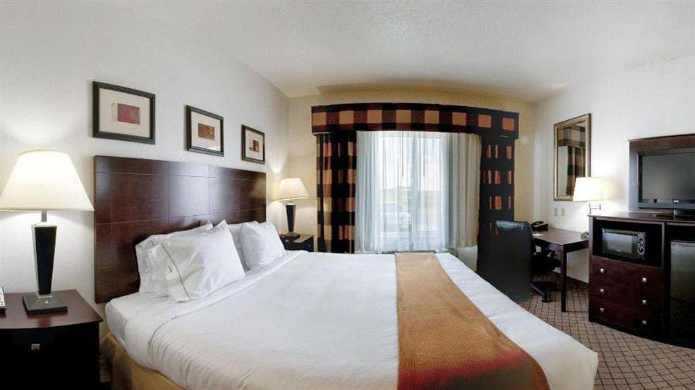Holiday Inn Express Childress By Ihg Esterno foto